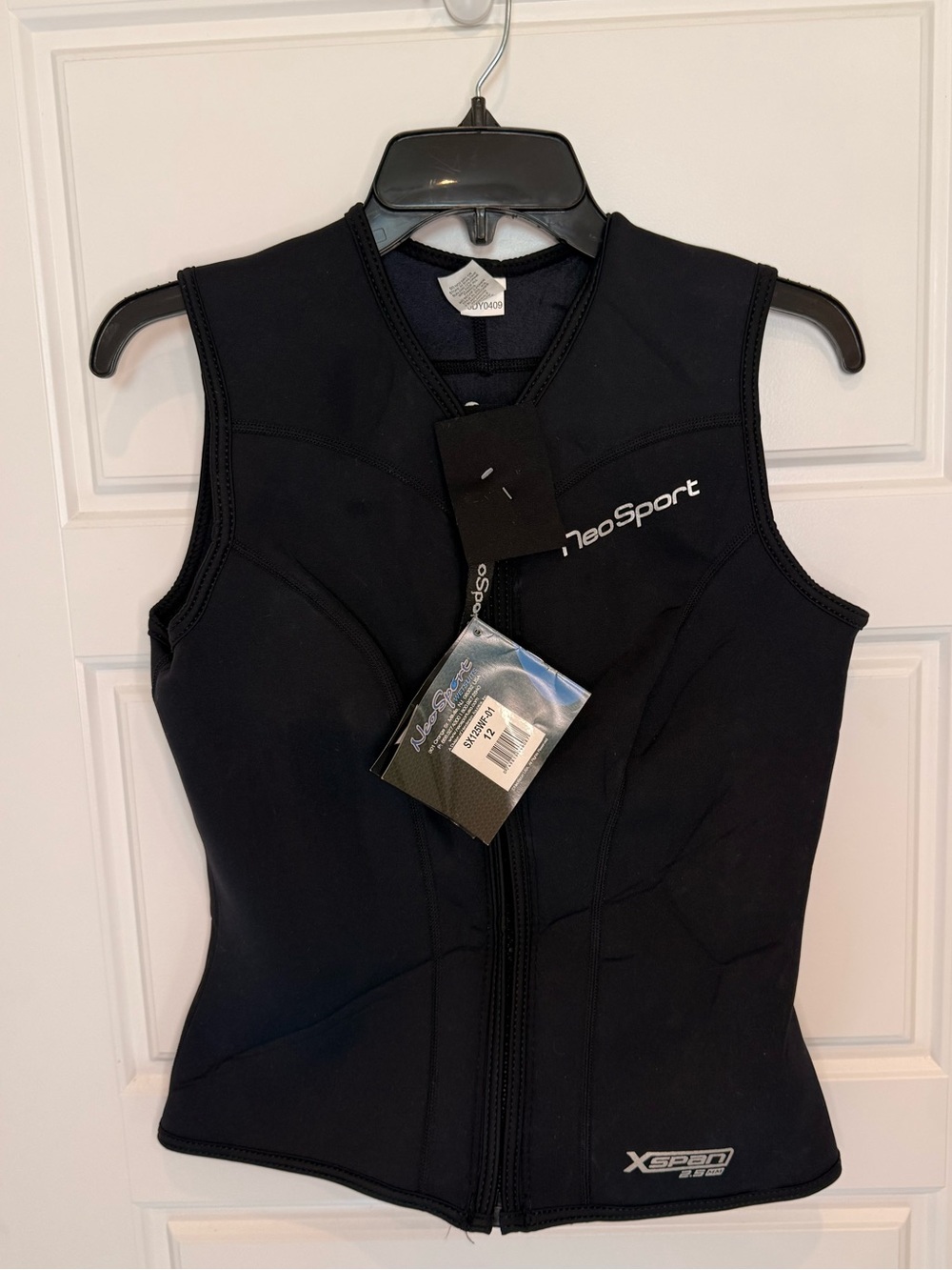 Neosport 2.5mm Zip Front Women's Wetsuit Sport Vest Size 12 Black NWT